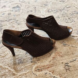 Pedro Garcia Leather Heels Sandals Size 37.5 Or 7.5